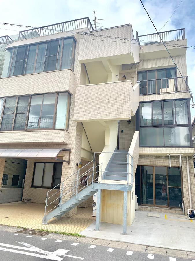 鹿児島市 ガナダン中央駅 3F 無料駐車場ヴィラ エクステリア 写真